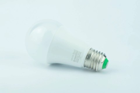Żarówka LED bulb E27 z czujnikiem ruchu 9W 900lm 3000K ciepła