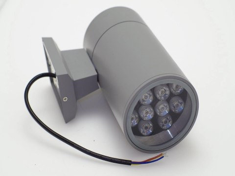 Lampa elewacyjna natynkowa punktowa kinkiet szara 1x9W 1200lm IP65 Kąt świecenia: 45 ° Lampa elewacyjna natynkowa punktowa kinkiet szara 1x9W 1200lm IP65 Kąt świecenia: 45 °